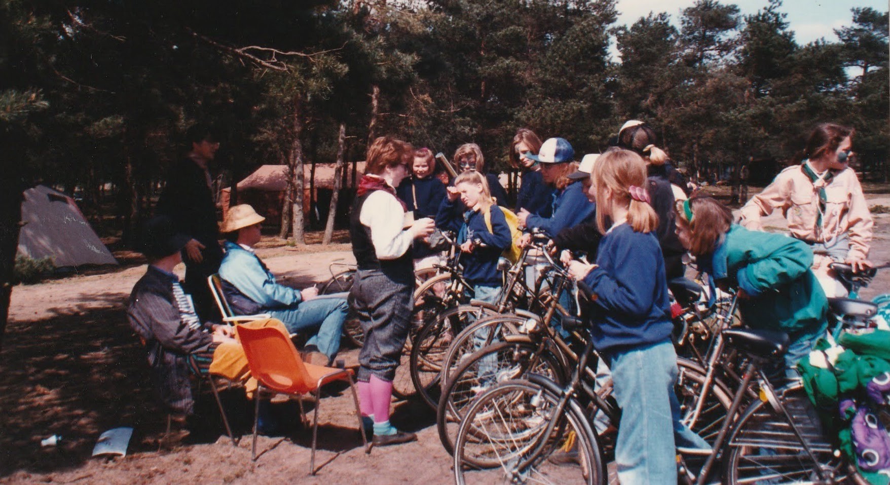 1990-04-dsw-3