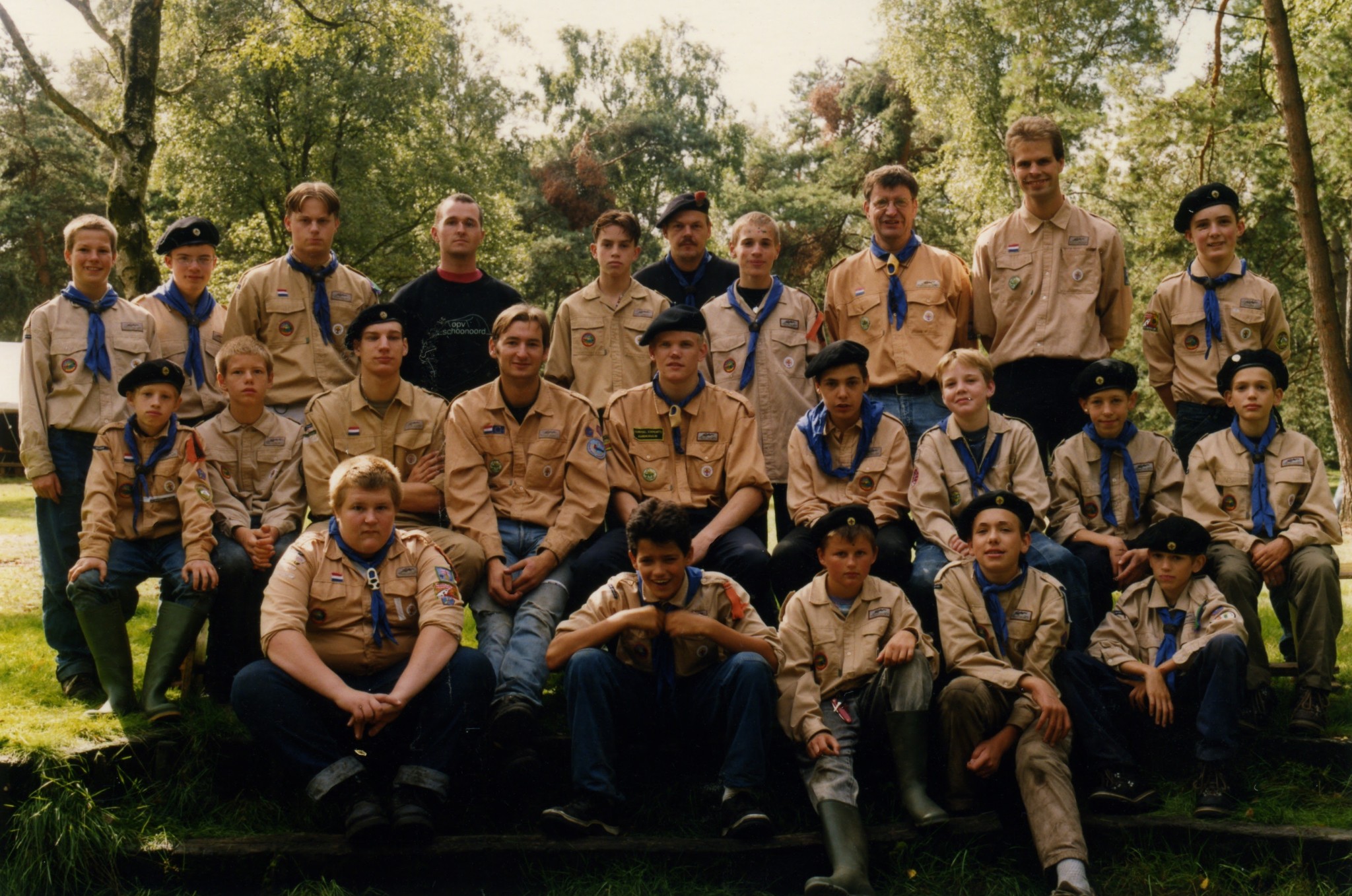 2001-09-groepskamp-280