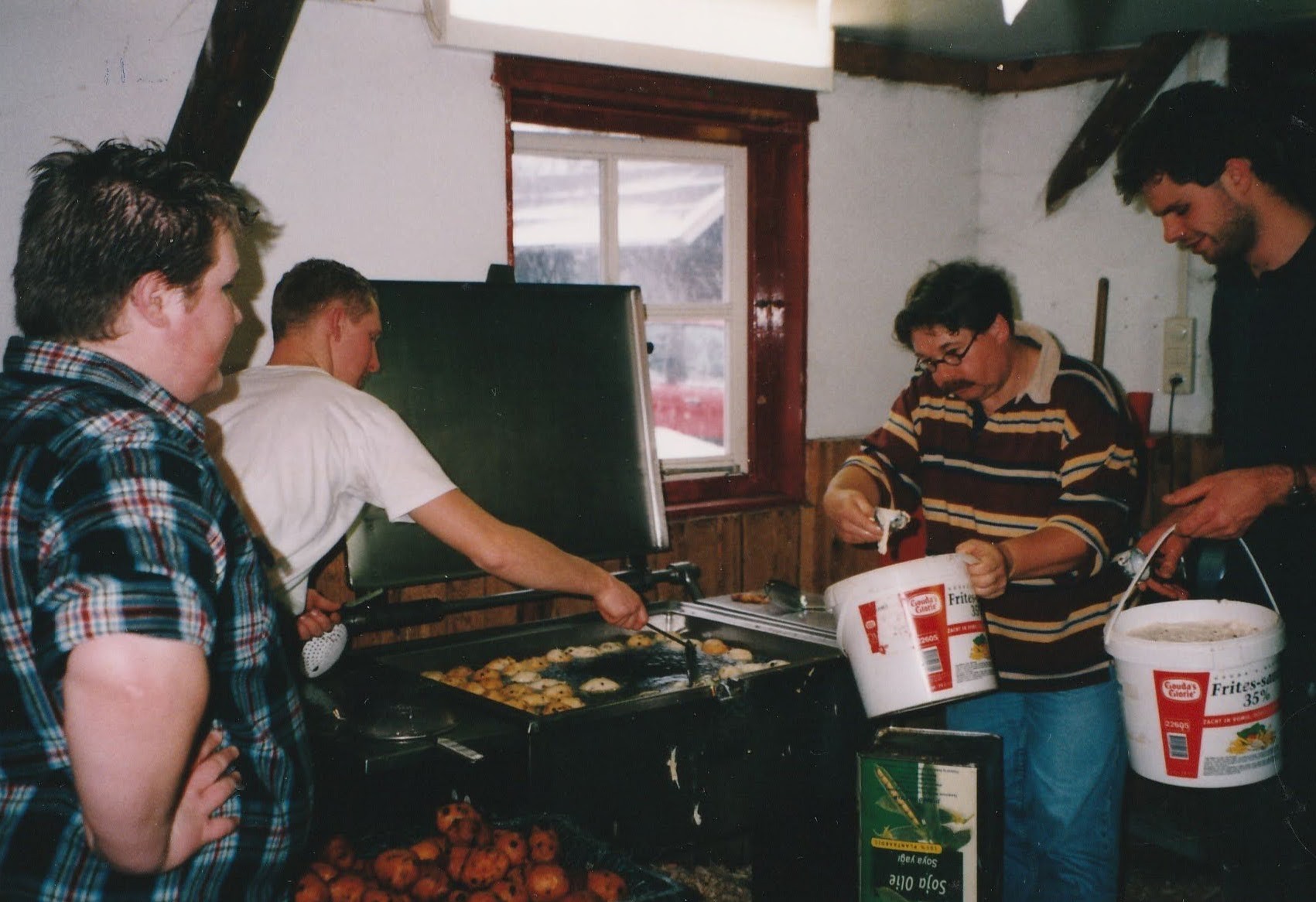 2001-12-oliebollen-21