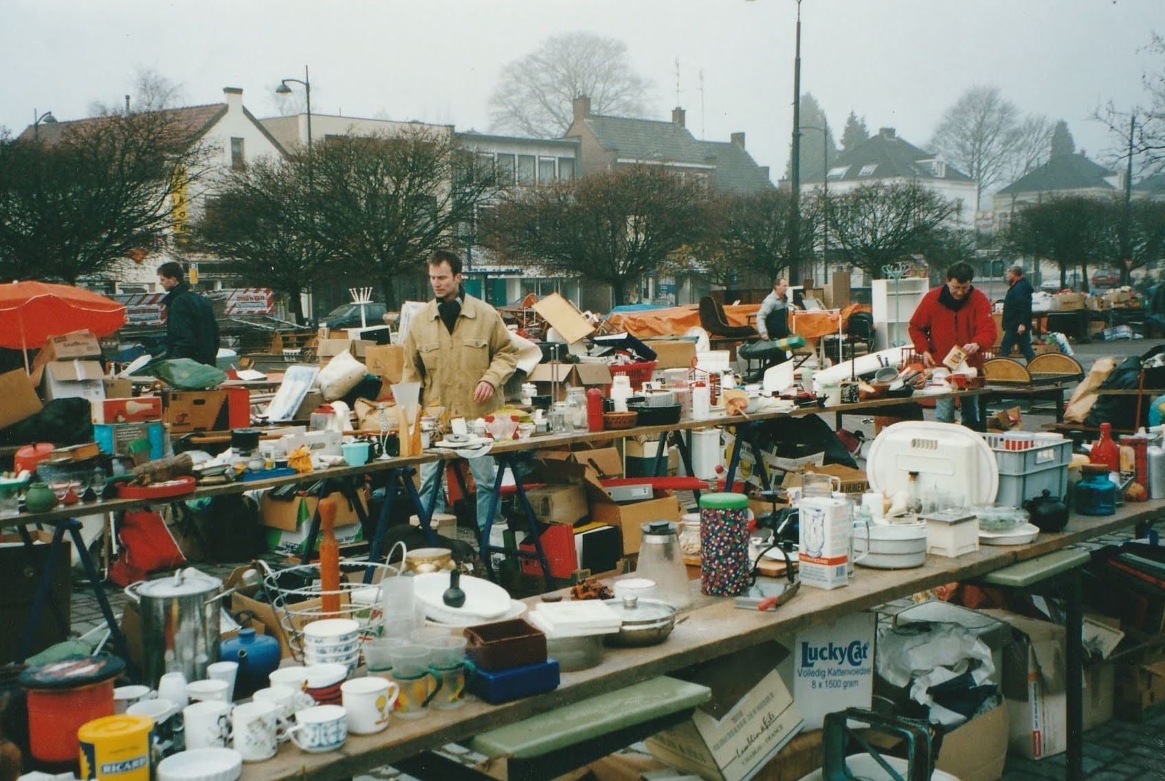 2001-04-rommelmarkt-118