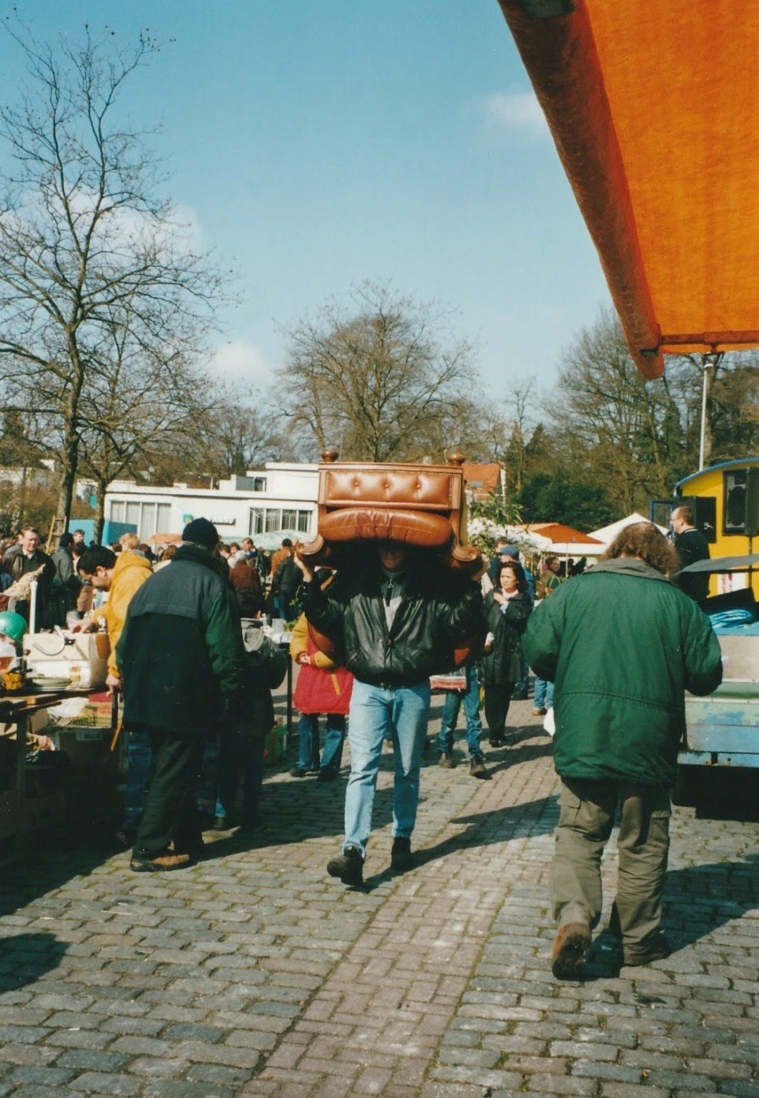 2001-04-rommelmarkt-128
