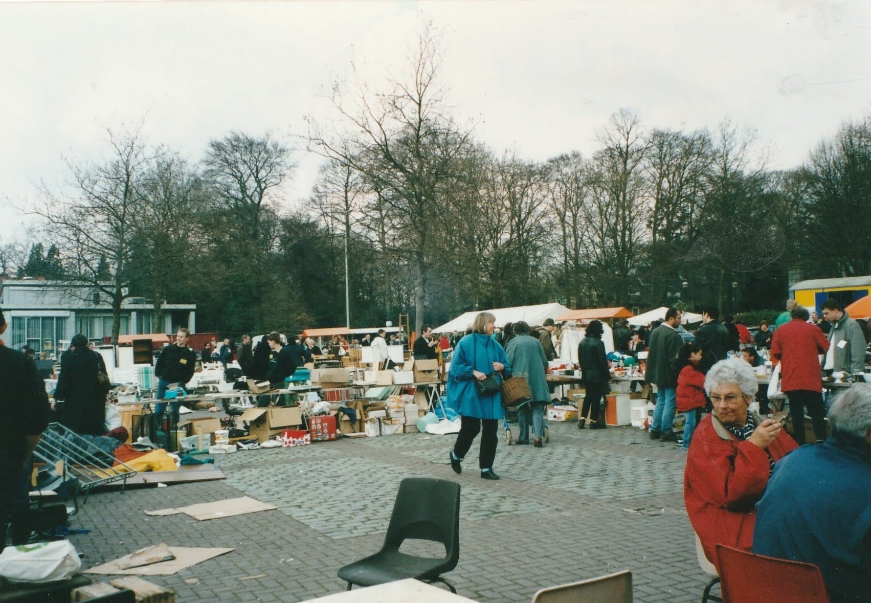 2001-04-rommelmarkt-145
