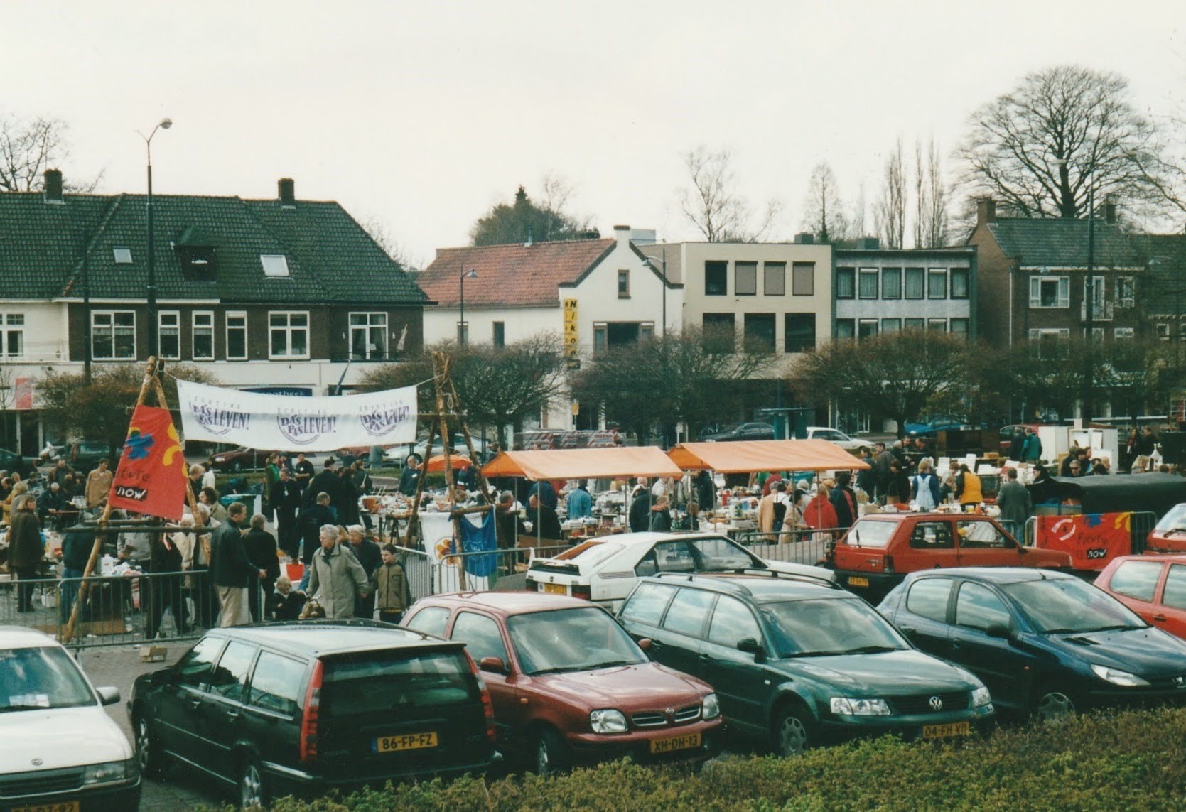 2001-04-rommelmarkt-148