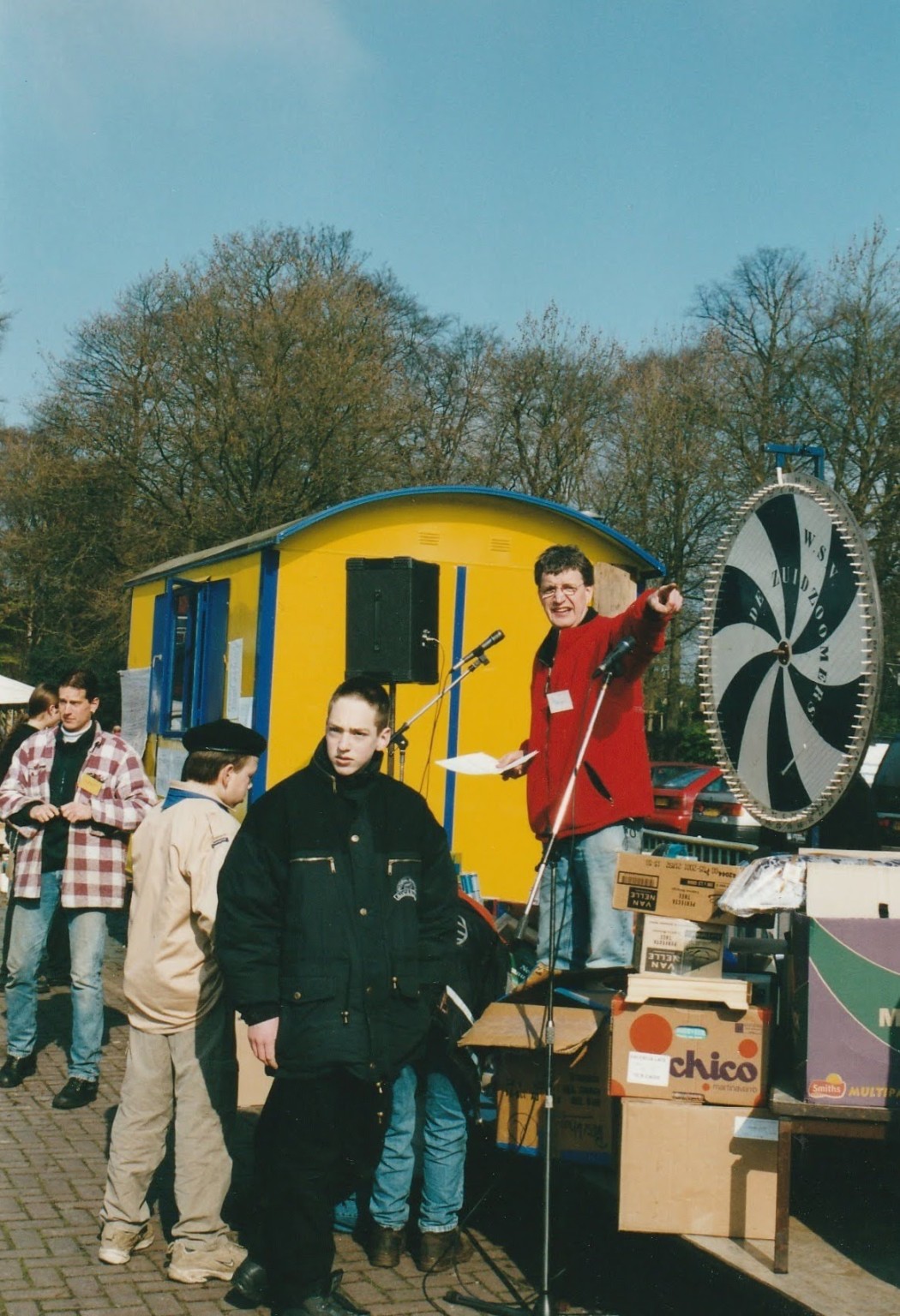 2001-04-rommelmarkt-165