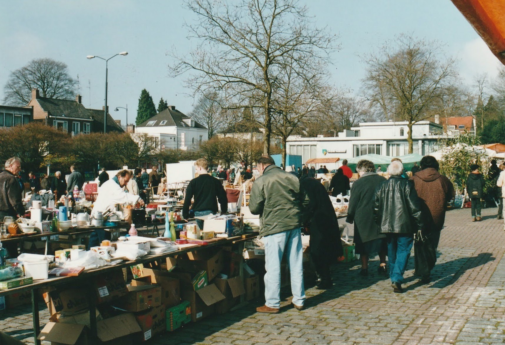2001-04-rommelmarkt-166