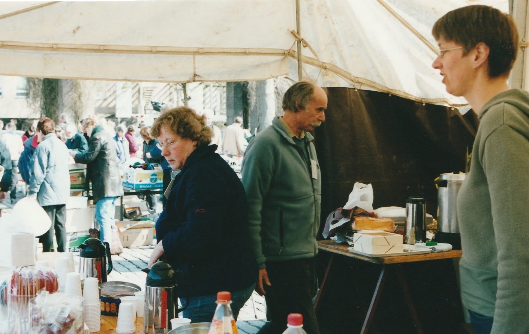 2001-04-rommelmarkt-169