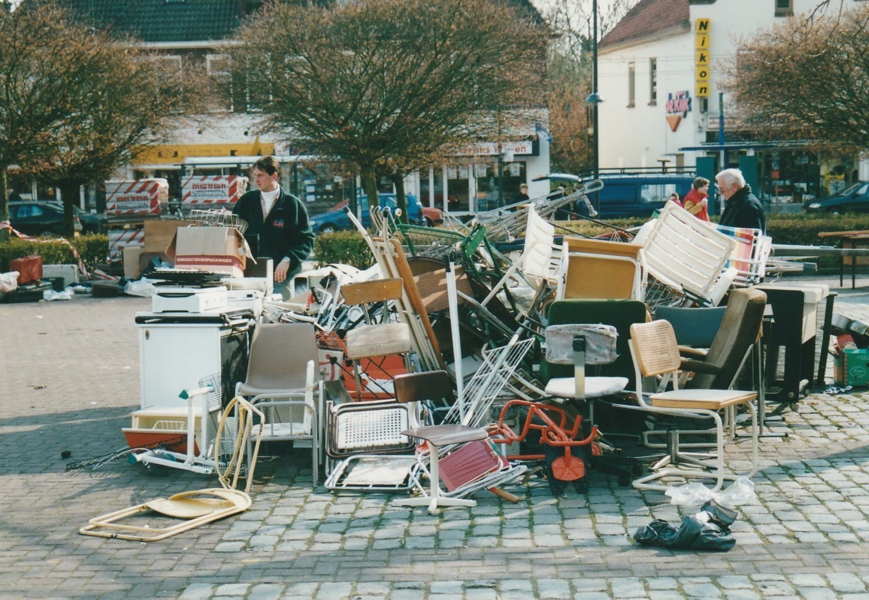 2001-04-rommelmarkt-180