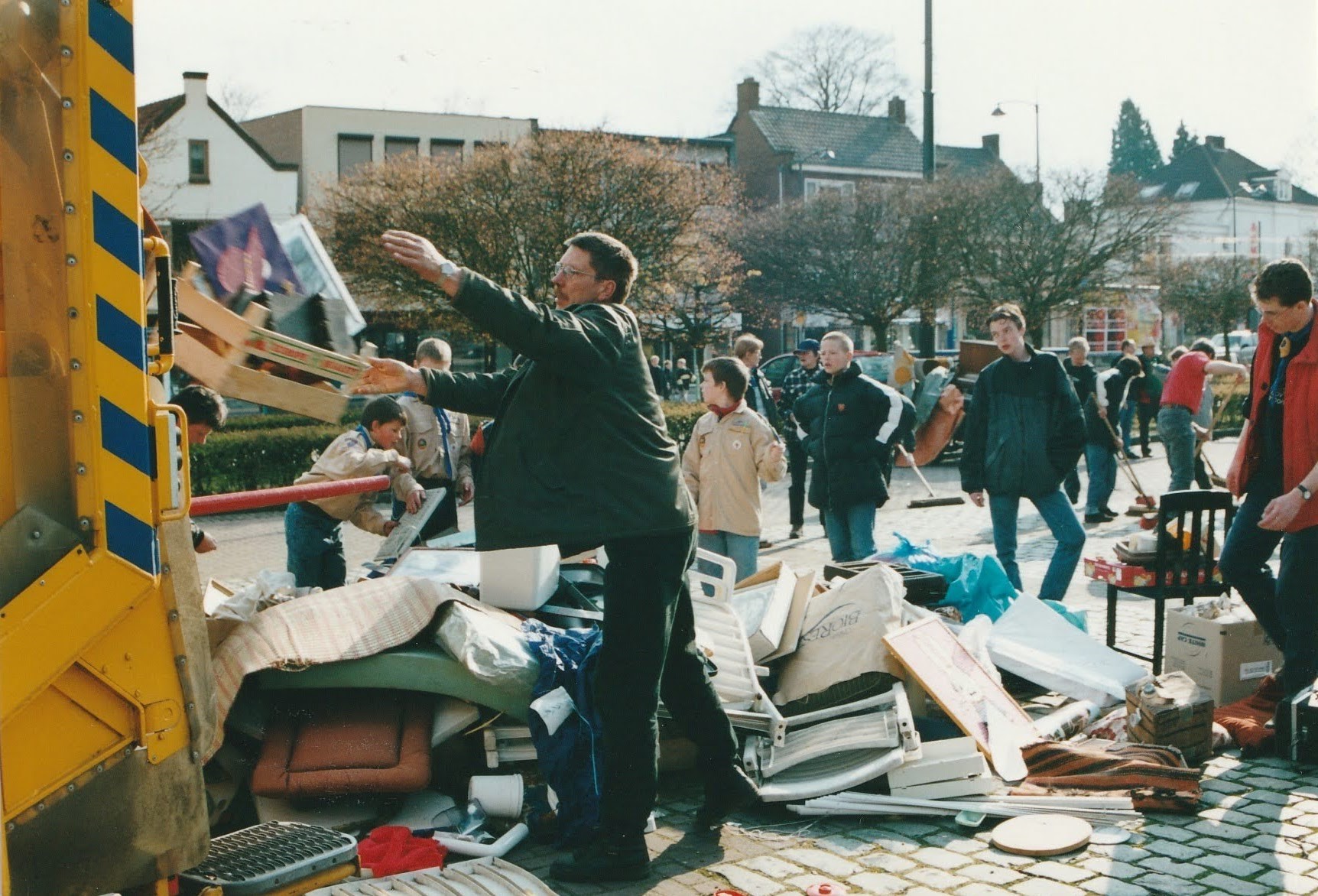 2001-04-rommelmarkt-183