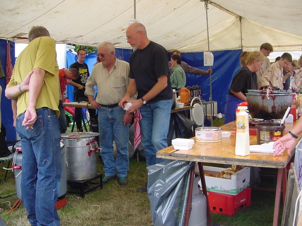 2002-09-airborne-24